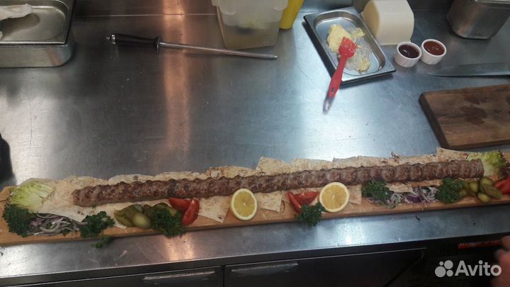 Мангальщик шашлычник