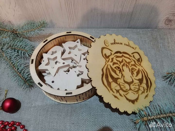 Новогодний набор елочных игрушек