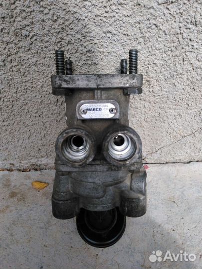 Кран главный тормозной для грузовик Меrcedes-atego