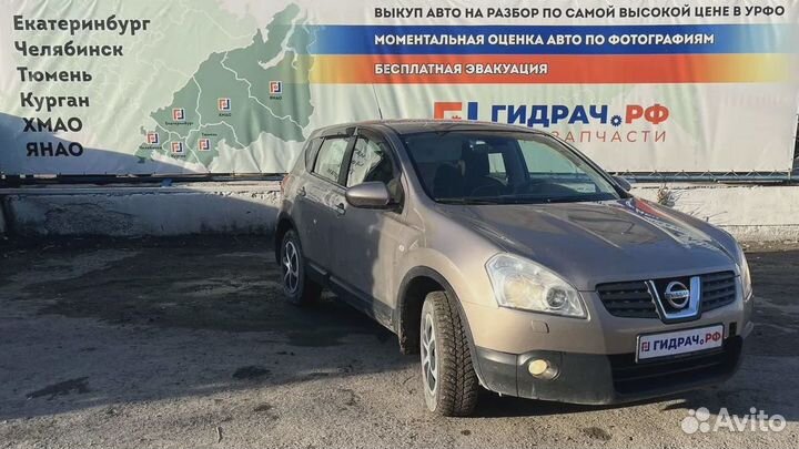 Горловина топливного бака Nissan Qashqai (J10) 172