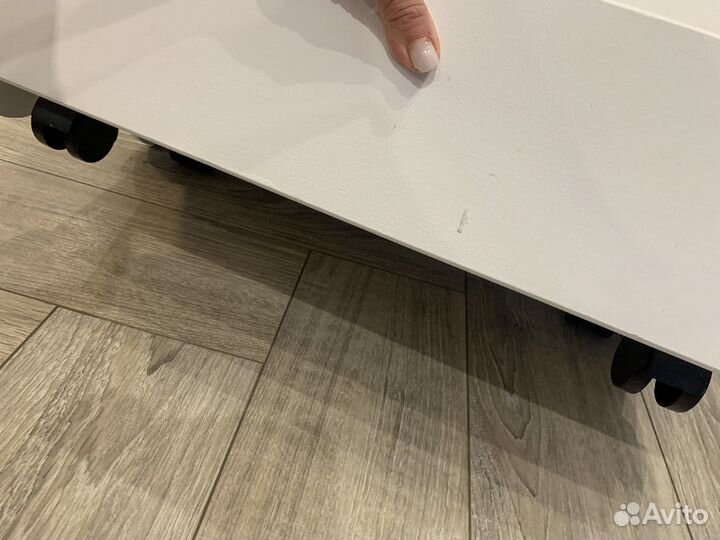 Книжная полка монтессори