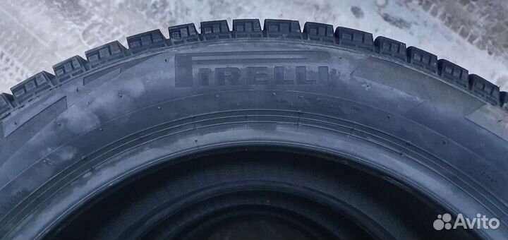 Pirelli Ice Zero FR 225/50 R17 98H