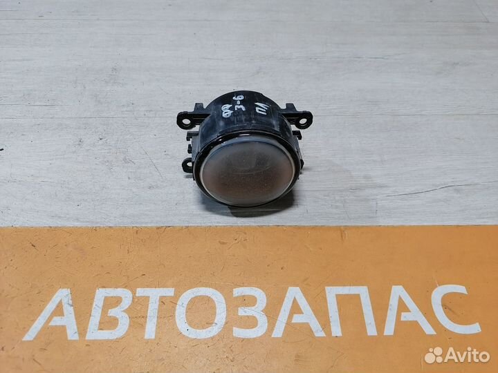 Противотуманка птф переднего бампера Ford Focus 3