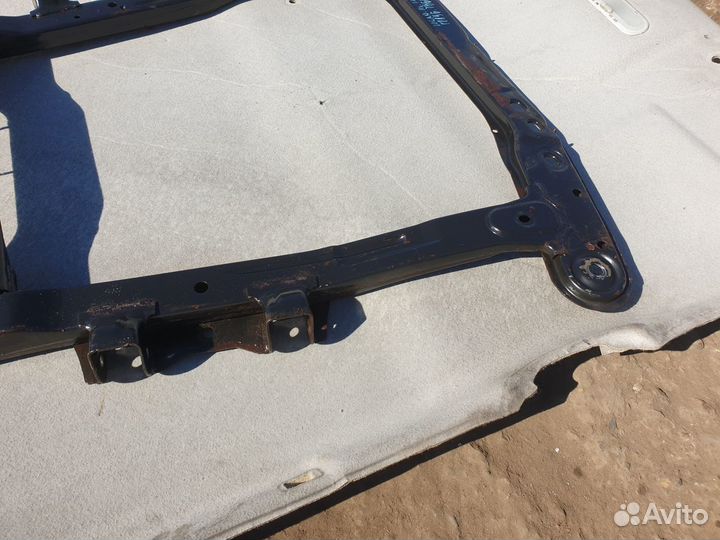 Балка подмоторная Подрамник Renault Logan Sandero