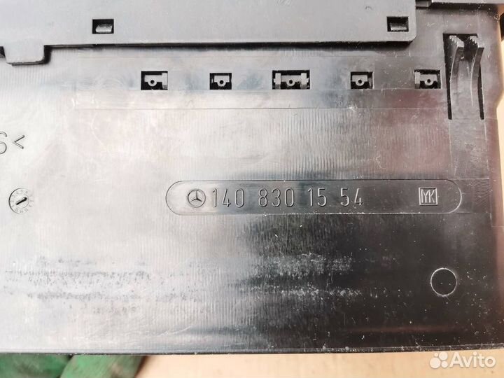 Дефлектор центральный торпедо Mercedes CL C140