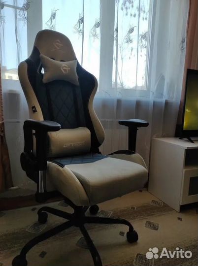 Компьютерное кресло офисное с функцией массажа