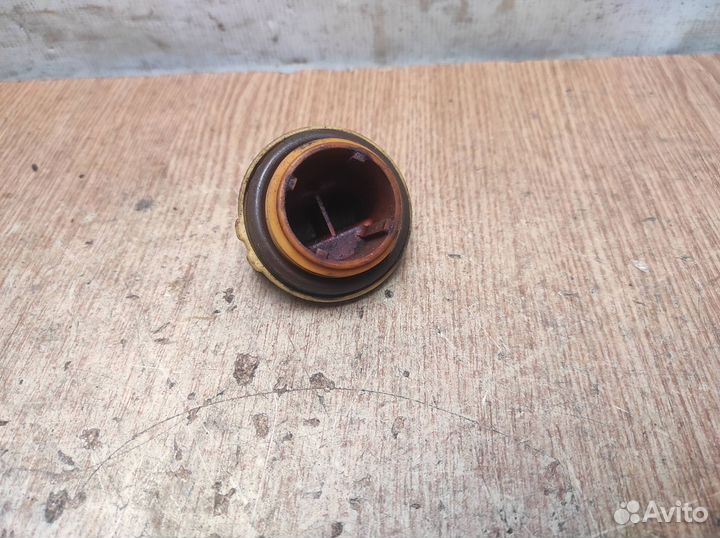 Крышка маслозаливной горловины Subaru XV (G33,G4