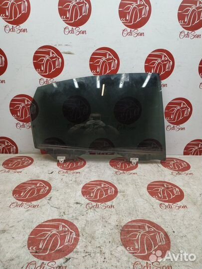 Стекло заднее правое Infiniti Fx35 S51 VQ35HR