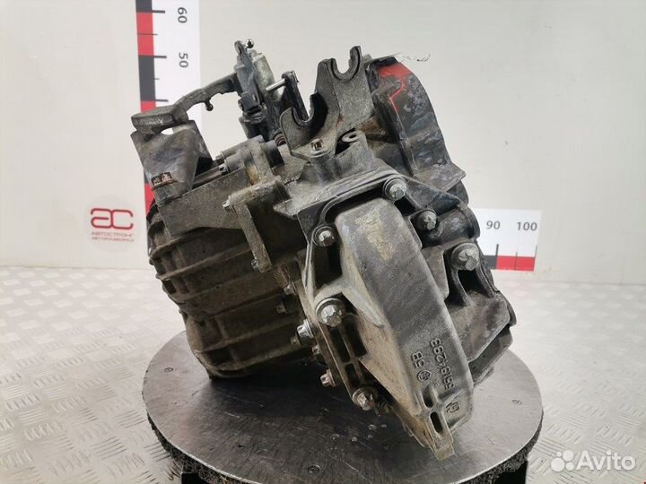 МКПП (механическая коробка переключения передач) O