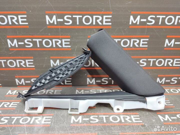 Обшивка стойки задняя правая Audi A5 8T cdnc 2010