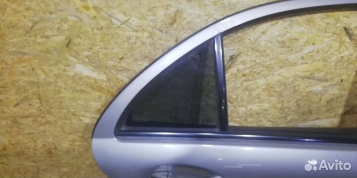 Дверь задняя правая Mercedes-Benz C-Класс
