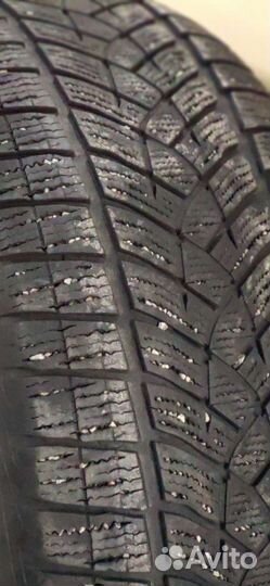 Goodyear UltraGrip Ice 265/60 R18 114T