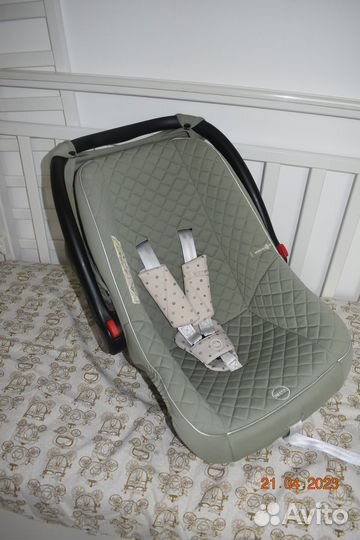 Автолюлька автокресло Happy Baby Skyler V2