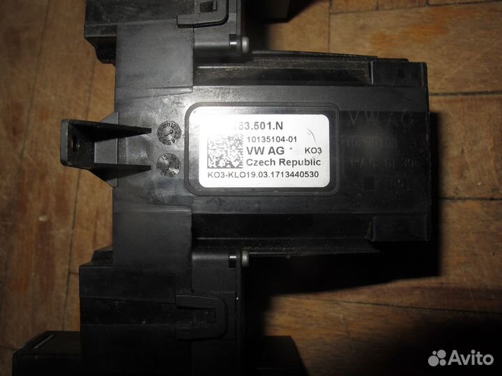 Переключатель подрулевой в сборе Skoda Rapid