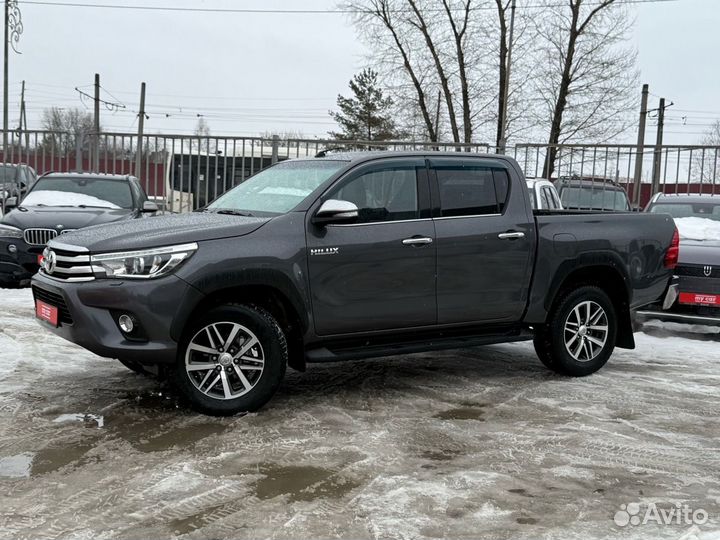 Toyota Hilux 2.8 AT, 2015, 262 000 км