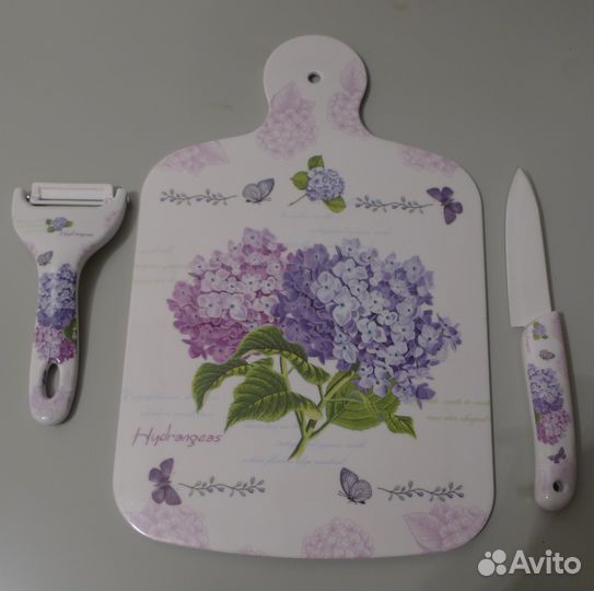 Нож керамический в наборе с разделочной доской