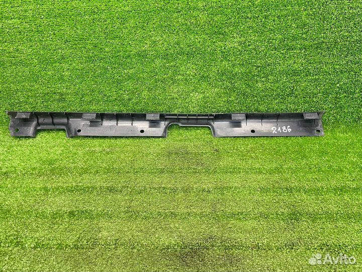 Накладка внутренняя на порог правая Hyundai Getz