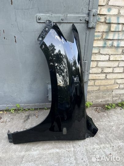 Крыло правое ленд крузер 200