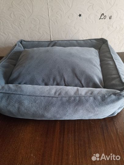Лежанка со съёмной подушкой для кошки