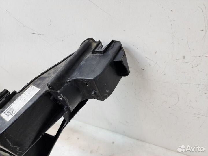 Панель передняя (телевизор) передний Kia Sportage