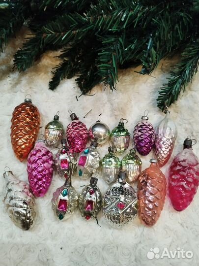 Шишки,жёлуди, игрушки ссср. набор