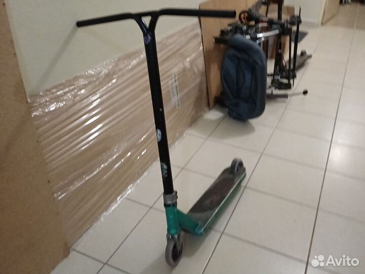 Трюковой самокат tech team ruff б/у