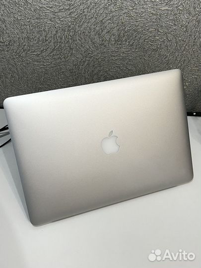 Macbook pro 15 2015 i7 16/250 85%акб