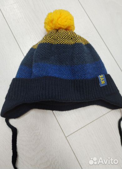 Шапки и варежки на 3 года и 7 лет