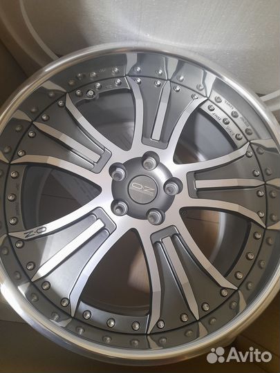 Диски R20 OZ Racing 5/114,3 кованые трехчастные