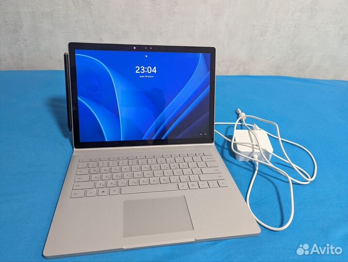 Microsoft Surface book 3 13.5