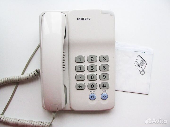 Телефон кнопочный Samsung