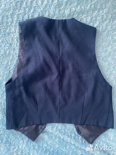 Продам костюм 40 размер