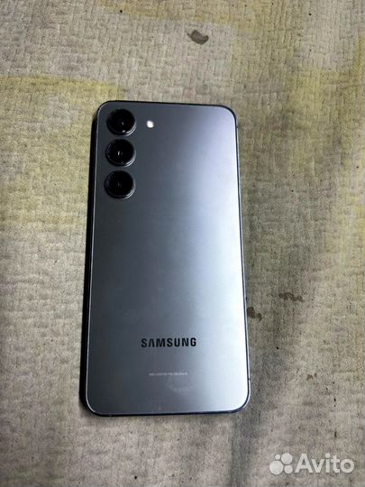 Samsung Galaxy S23, 8/256 ГБ