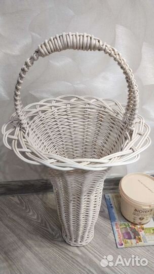 Корзина-ваза плетёная