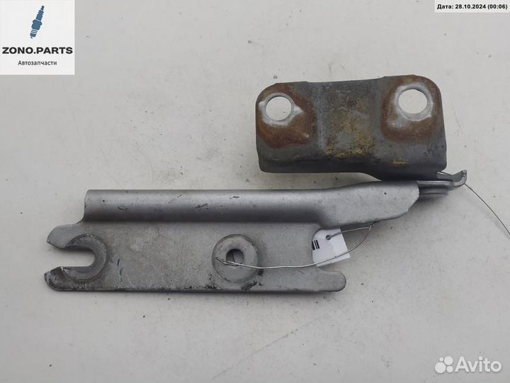 Петля капота левая на Mazda 323P (1994-1999) BA