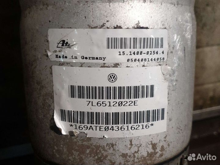 Пневмостойка задняя левая фольцваген туарег 1