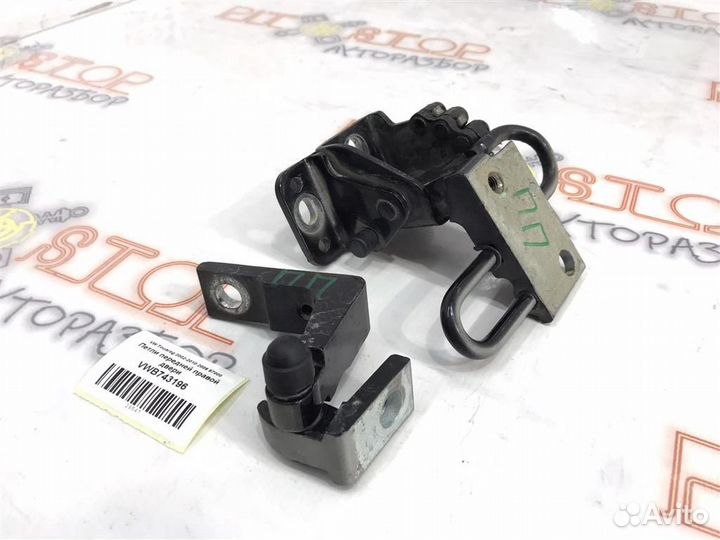 Петли передней правой двери VW Touareg GP (7LA,7L