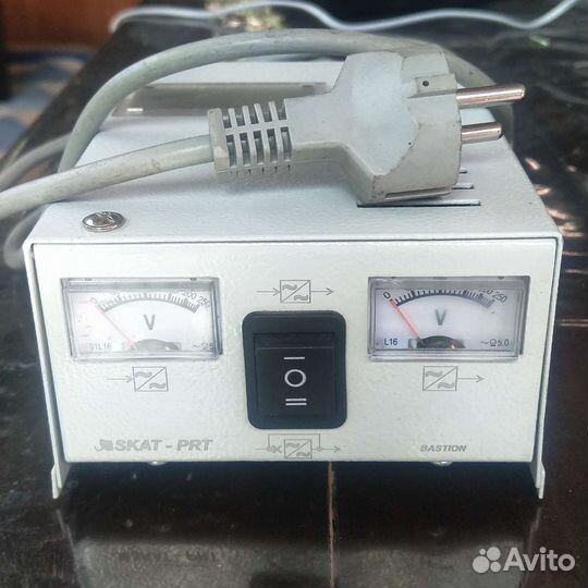 Стабилизатор напряжения