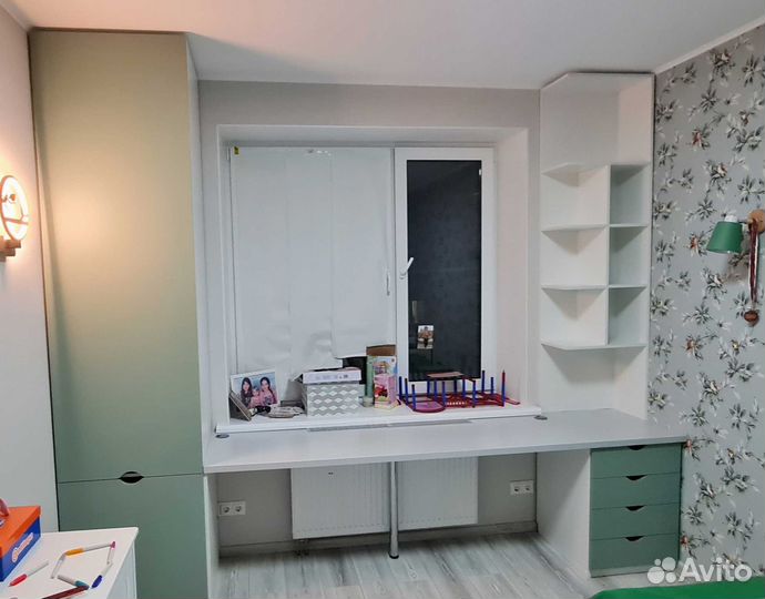 Рабочая зона у окна