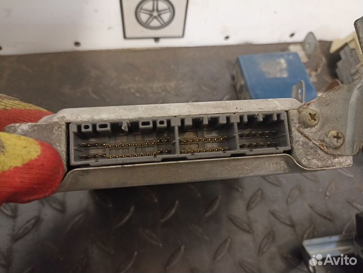 Блок электронный для Toyota 4 Runner / Hilux Surf