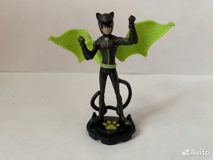 Фигурка из киндера супер кот