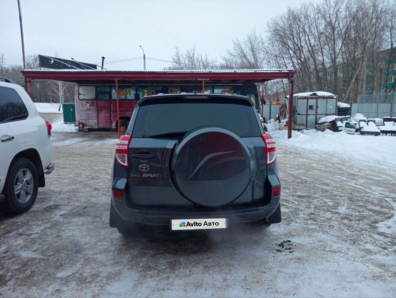 Toyota RAV4: фото владельца