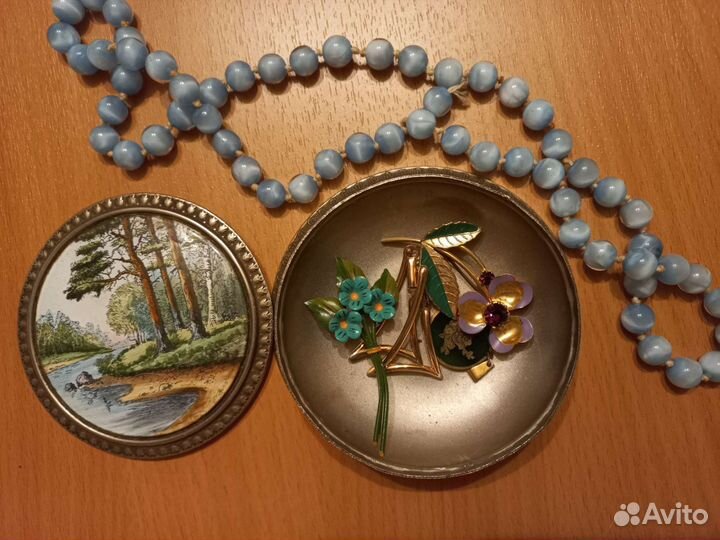 Шкатулка,пудренница