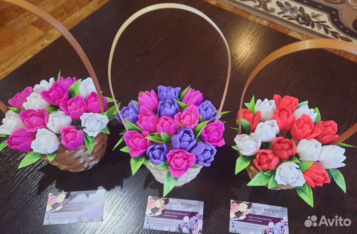 Тюльпаны в корзинке на 8 марта