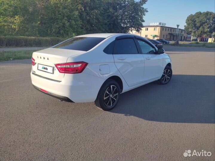 LADA Vesta 1.6 МТ, 2017, 42 000 км