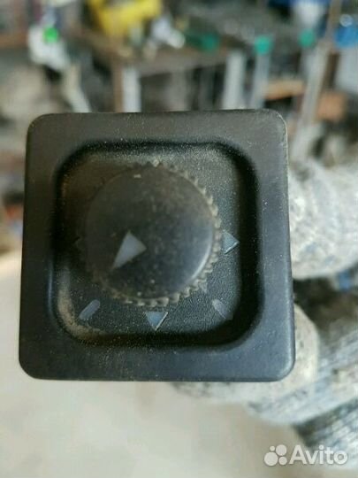 Джойстик управления зеркал волга 31105