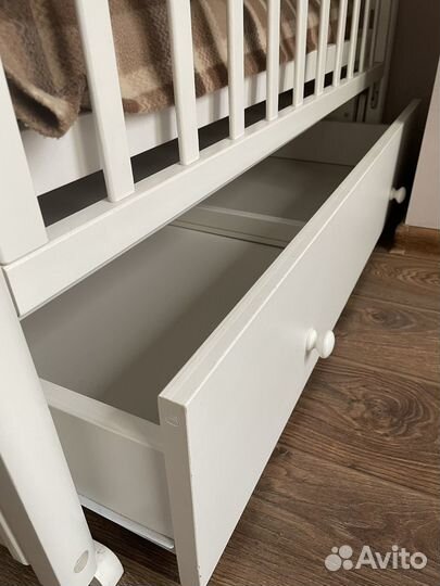 Детская кроватка