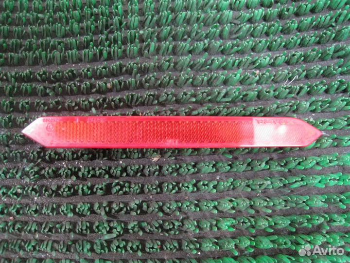 Отражатель бампера заднего левый Honda Civic 5D