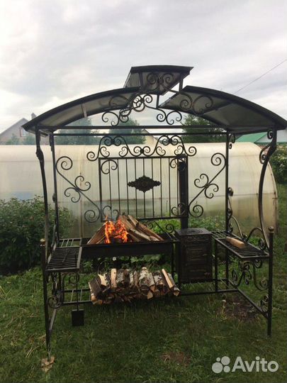 Мангалы, с печью и под крышей