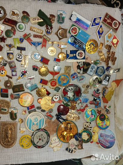 Коллекция значков СССР разные темы
